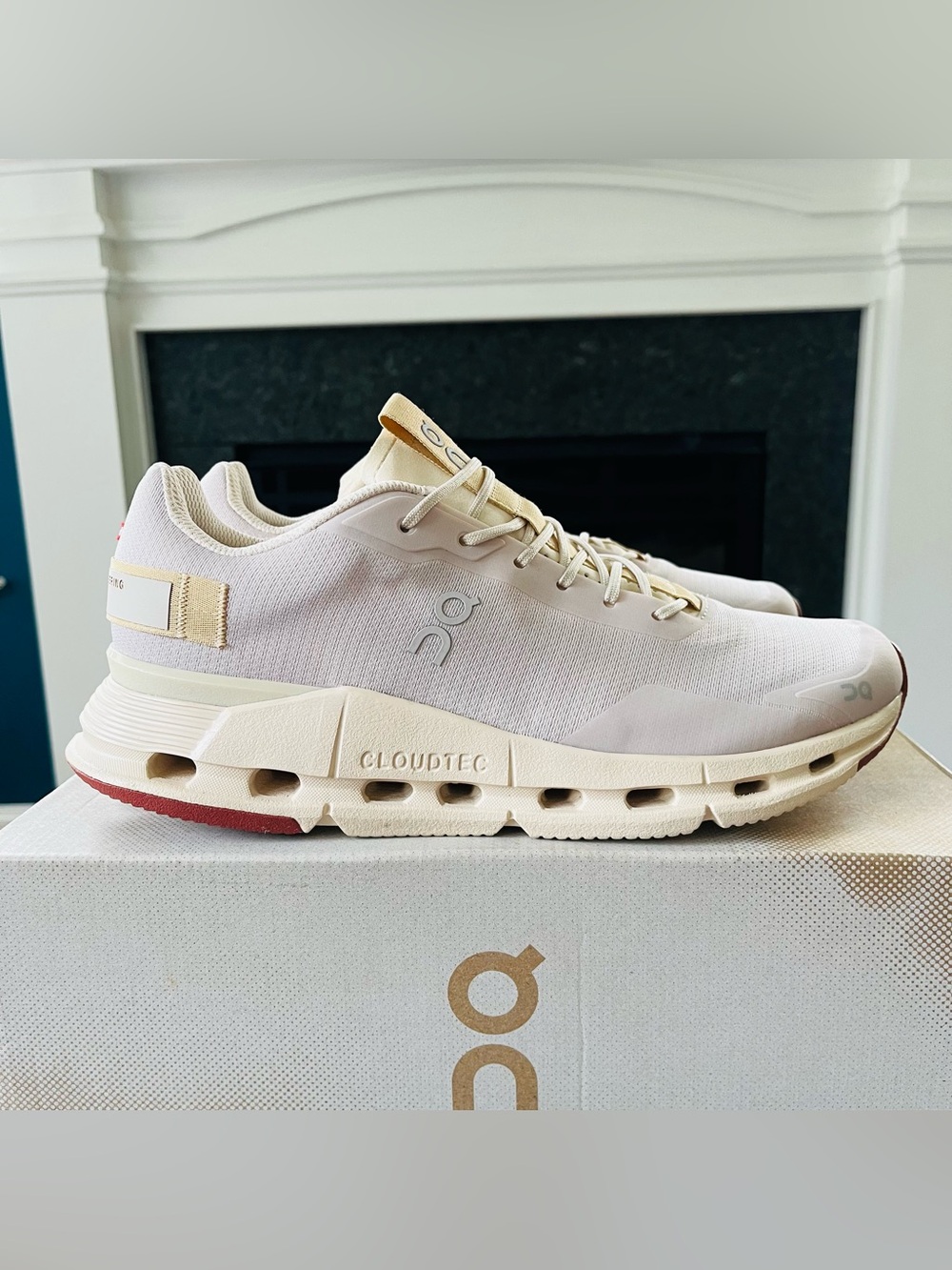 SZ 8 On Cloudnova Form Men's Sand/Moon Athletic Sneakers 26.97877